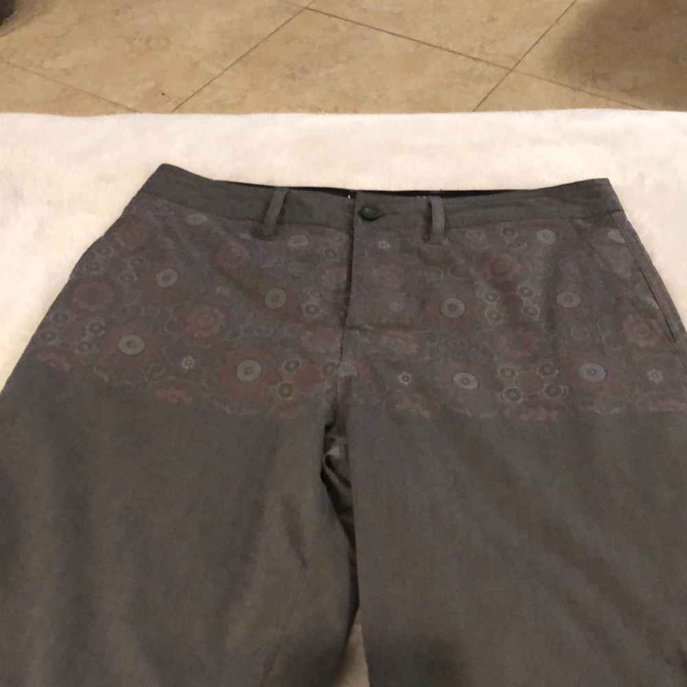 Boys size 29 Valor Hybrids shorts